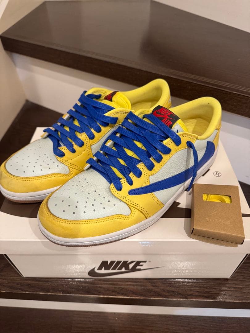 NIKE Travis Scott スニーカー イエロー/ブルー