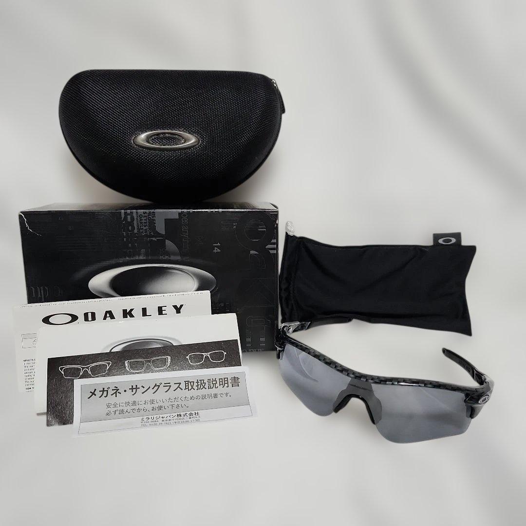 Oakley ランニングサングラス カーボン調