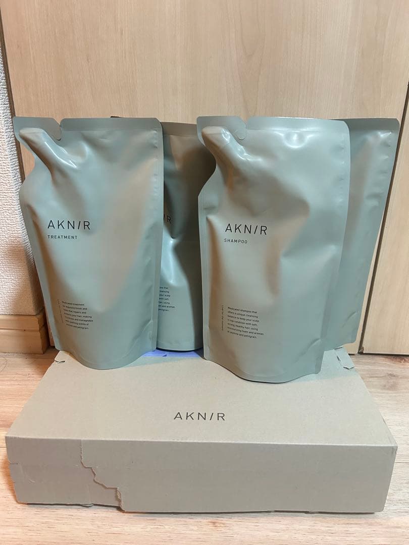 【商談中】AKNIR（アクニー）詰め替え シャンプー・コンディショナー 2セット