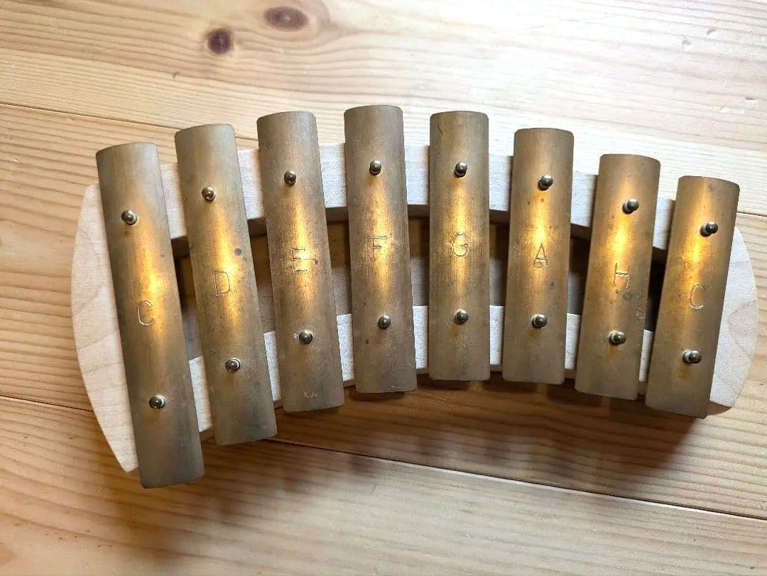 アウリス社(スウェーデン):グロッケンダイヤトニック８音