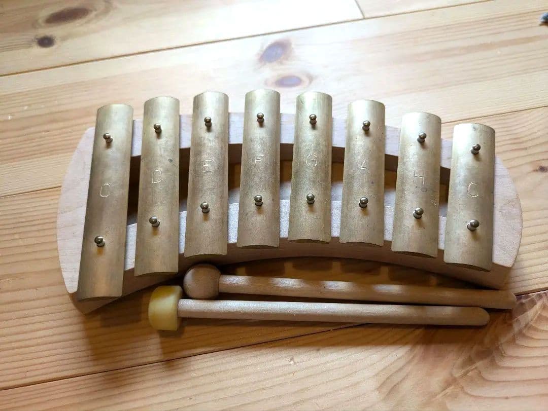 アウリス社(スウェーデン):グロッケンダイヤトニック８音