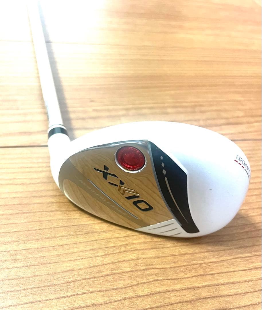 ゼクシオ 13 レディース ハイブリッド6番　2年保証つき　パールホワイト