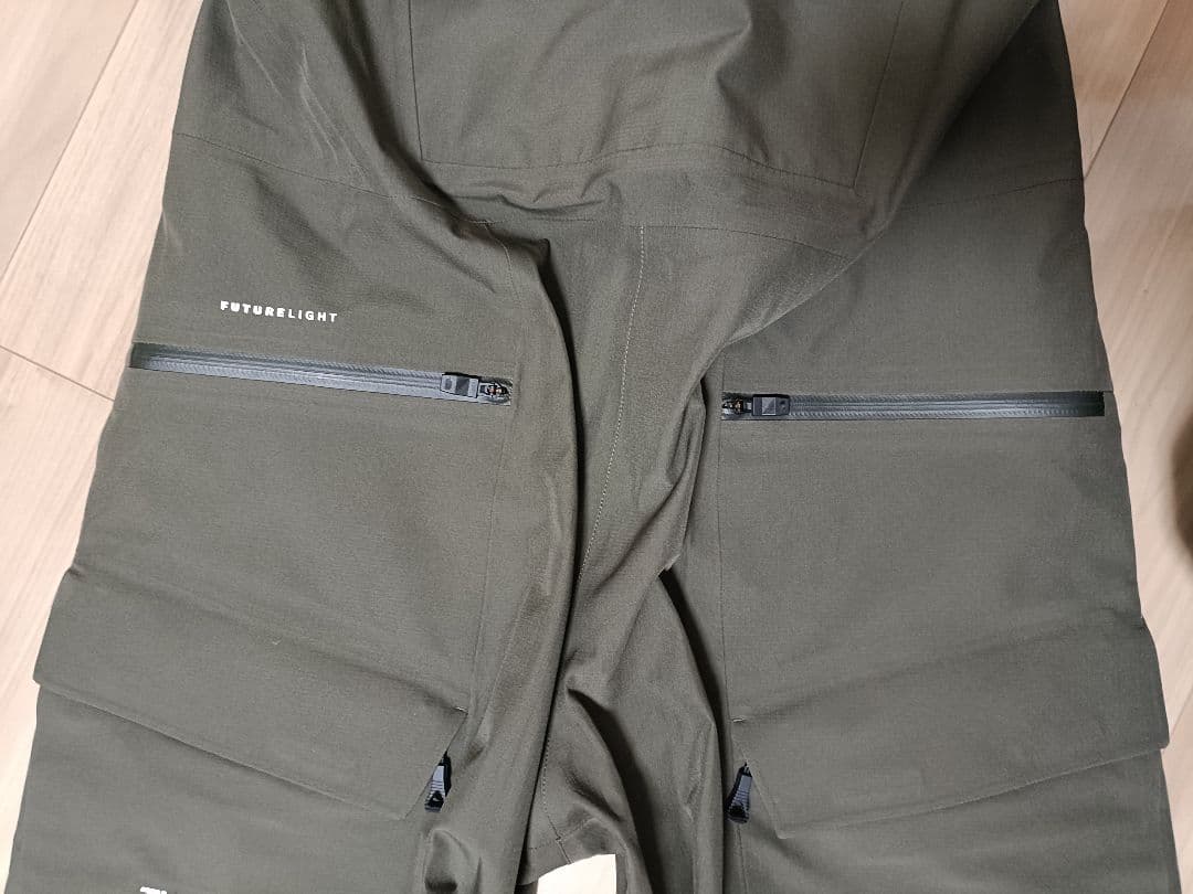 試着のみ RTG NS62204 WM 定価7万円　カーキ　ビブ パンツ