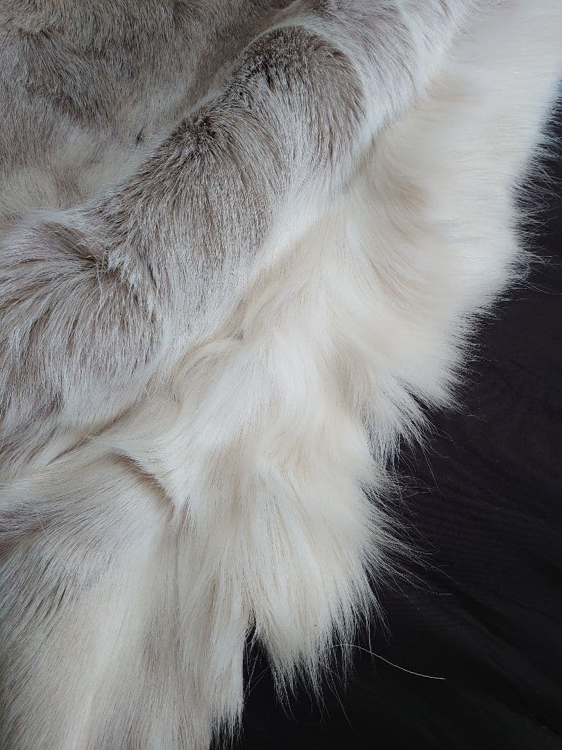 （希少）トナカイ　リアルファー　レザー　毛皮ラグ 　ノルウェー　北欧