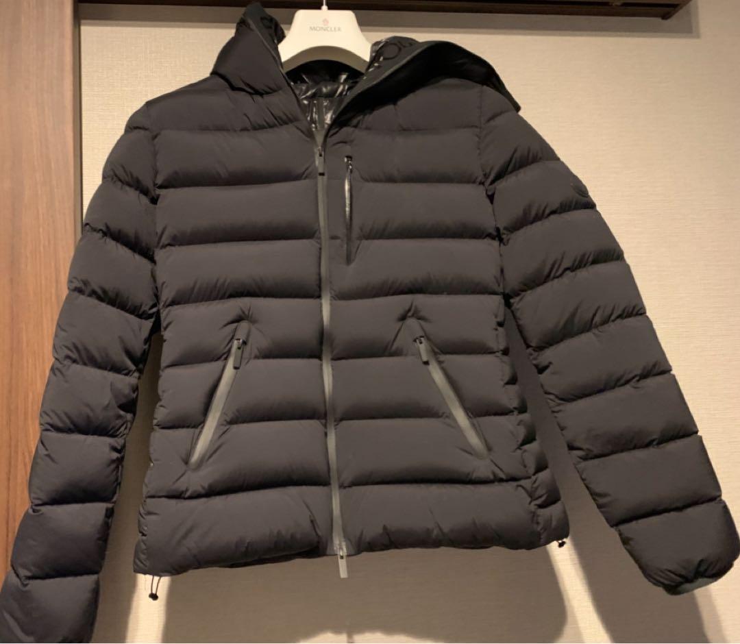美品　激安　MONCLER モンクレール ハンガー＋ガーメント　ダウンジャケット