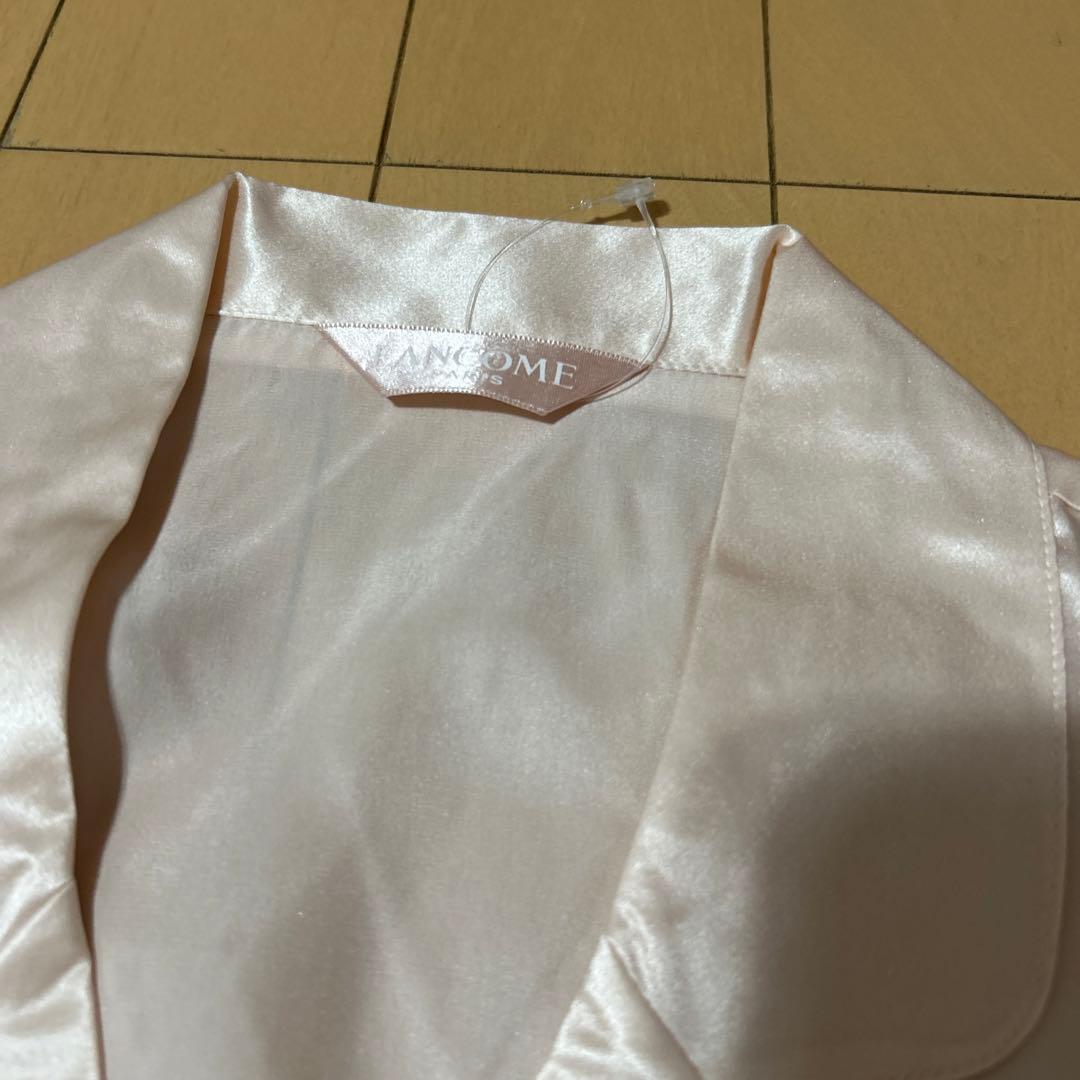 新品未使用ランコムLANCOMEシルク100%ピンクパジャマフリーサイズ