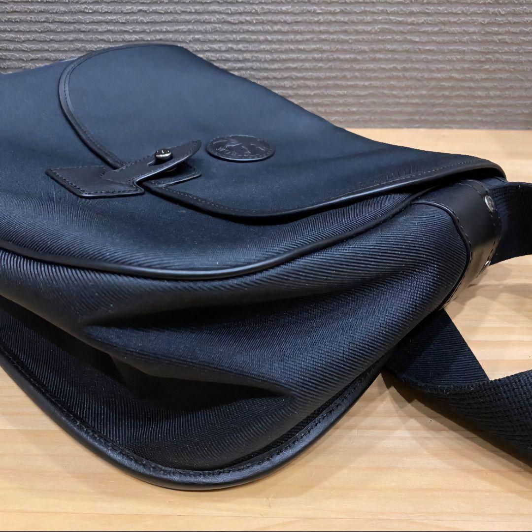 ほぼ未使用 HUNTING WORLD メッセンジャーバッグ メンズ ブラック