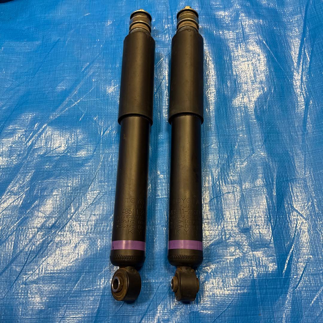 ハイエース８型純正ショックアブソーバー 4本セット