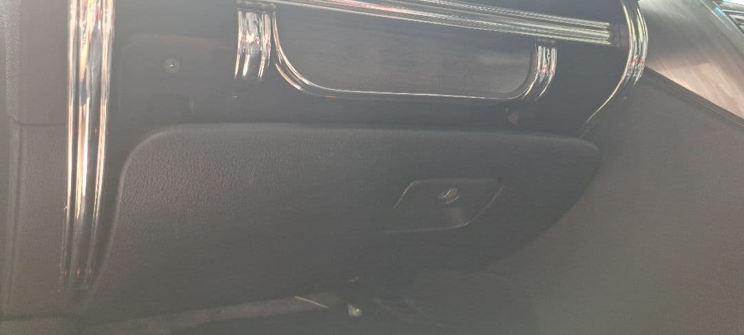 E52エルグランド用フロントテーブル