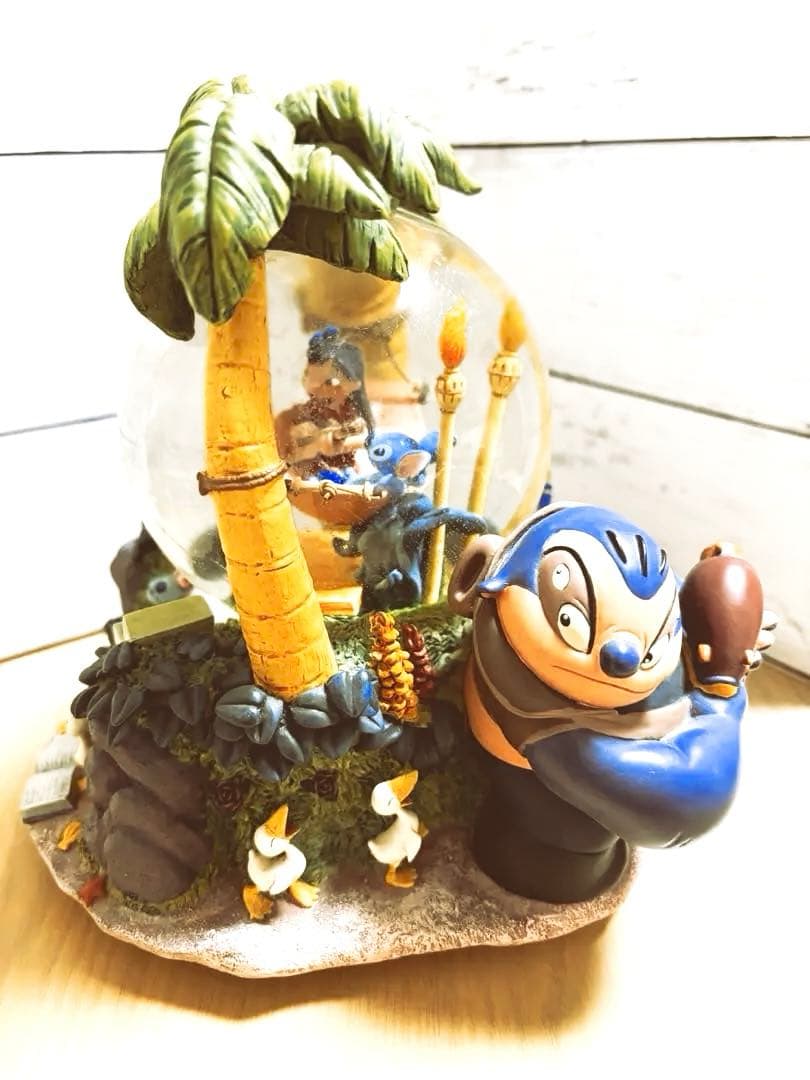 リロアンドスティッチ　スノーグローブ　スノードーム