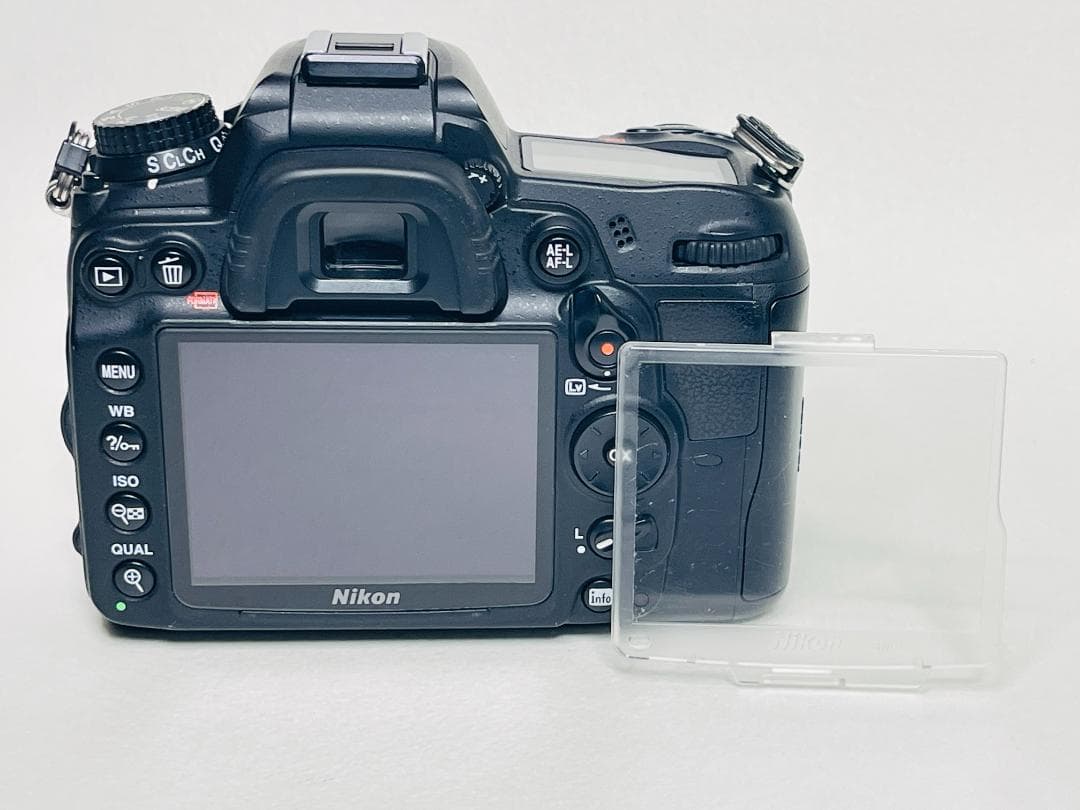 ★使用頻度少なめ！ショット数4,987回★ 美品 Nikon D7000 ボディ