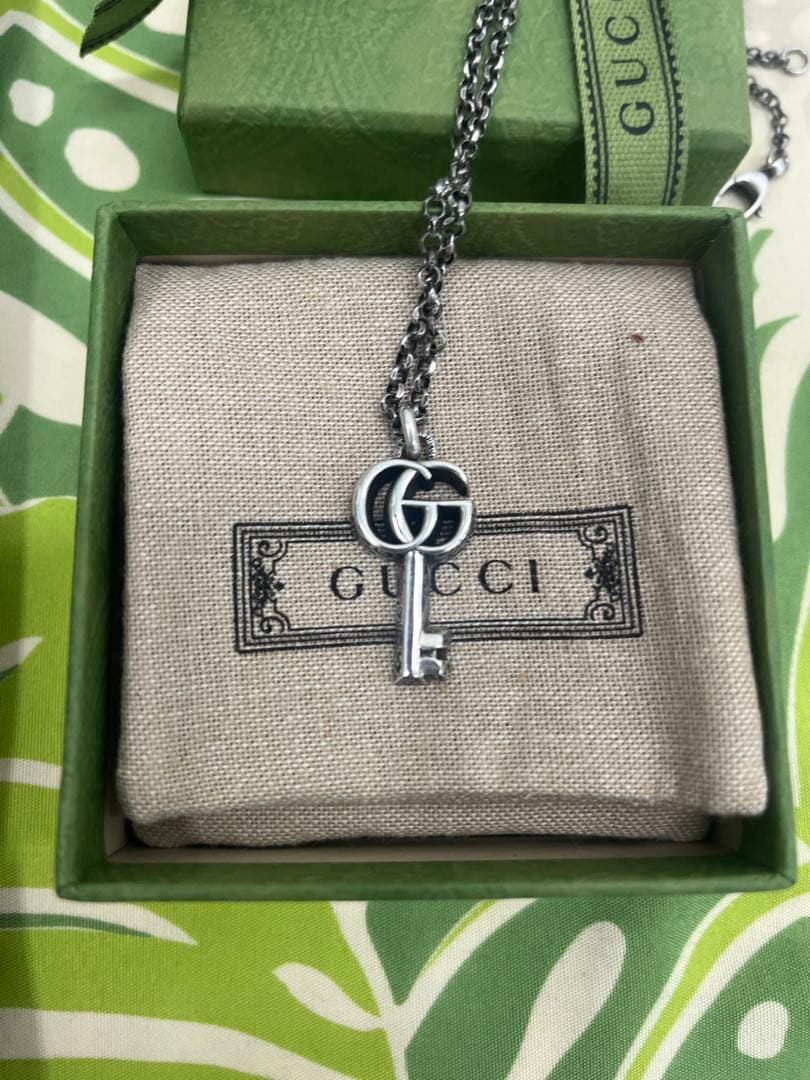 グッチ　ネックレス　アラベスク　キー　ダブルG 燻　美品