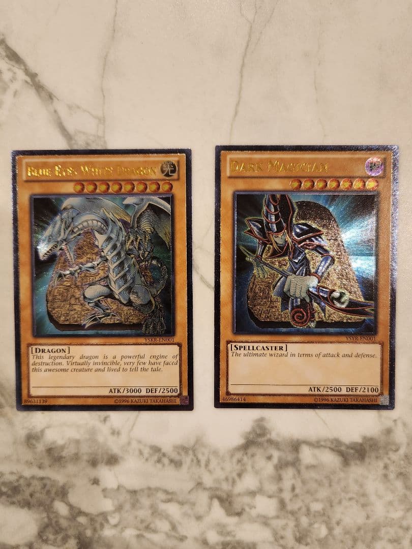 《美品》ブルーアイズホワイトドラゴン レリーフ & ダークマジシャン レリーフ