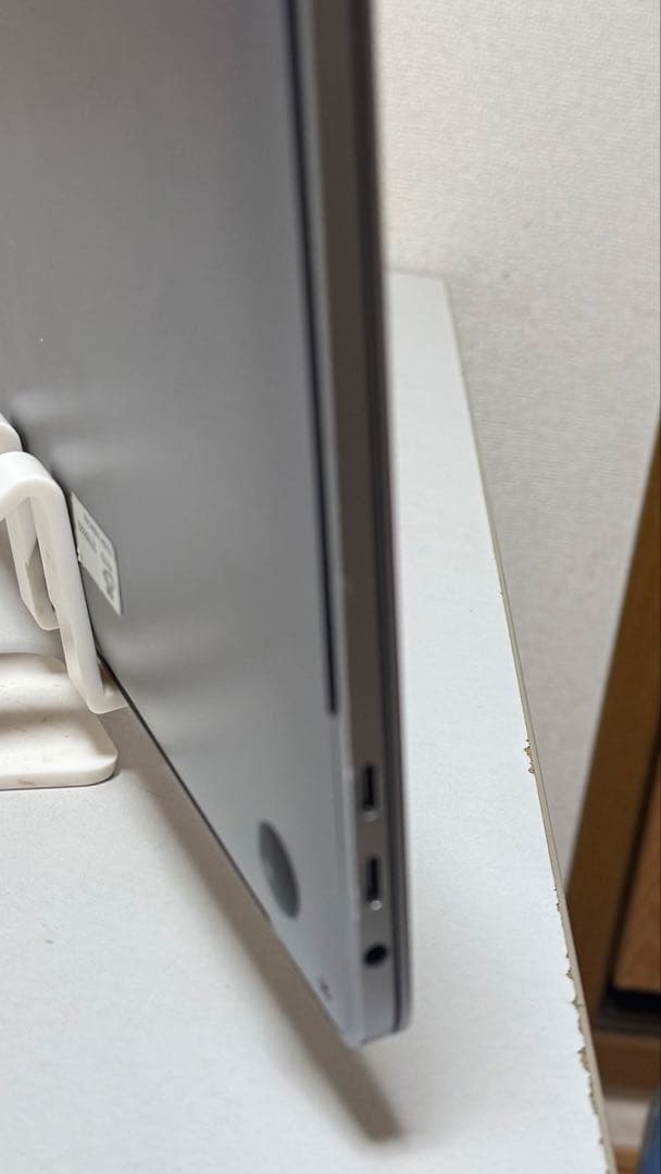 MacBook Pro 2018 13インチ 8GBメモリ