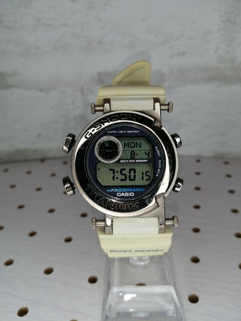 カシオ　G-shock DW-9900 フロッグマン