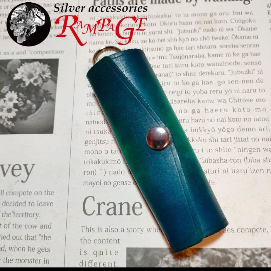 ライダースジャケット型ICカードケース、ミンティアケース、リップクリームケース