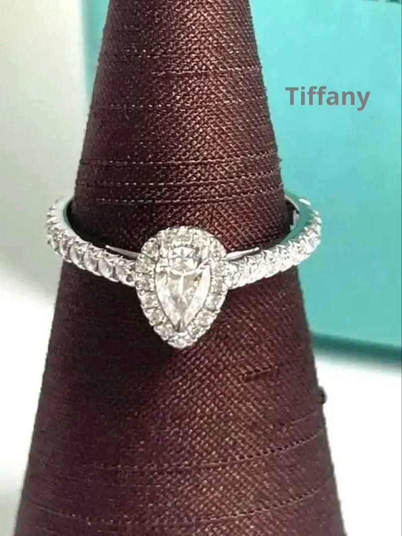 Tiffany & Co. ペアシェイプダイヤモンドリング　箱　ケース付き