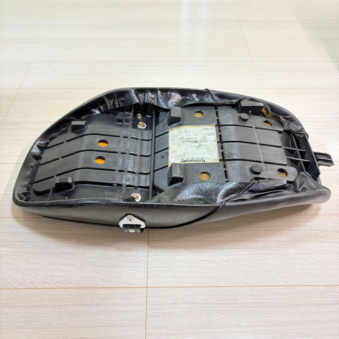 ゼファー1100 ZEPHYA1100 純正シート (アンコ抜き済) 送料無料