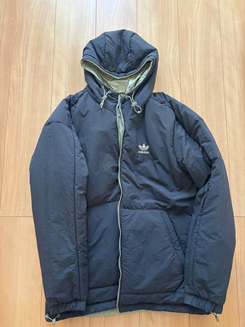adidas リバーシブルジャケット オリーブ・ネイビー