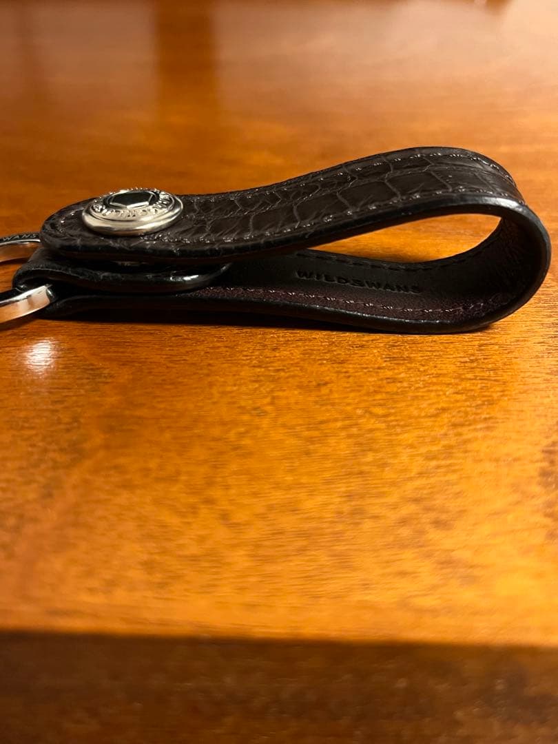 WILDSWANS Leaf クロコ チョコ カラビナキーリング付き