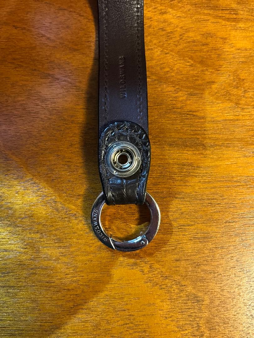 WILDSWANS Leaf クロコ チョコ カラビナキーリング付き