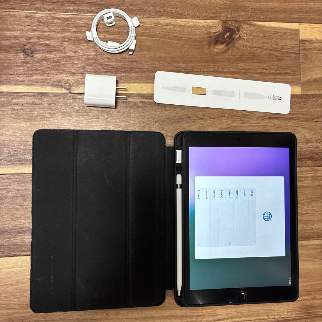 iPad第9世代64GB ApplePencil第1世代ESRケース付充電器あり