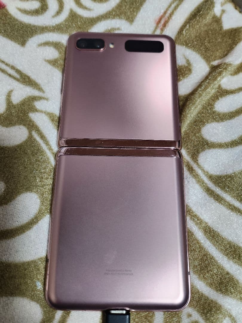 Samsung Galaxy Z Flip 5G SM-707U 新品画面