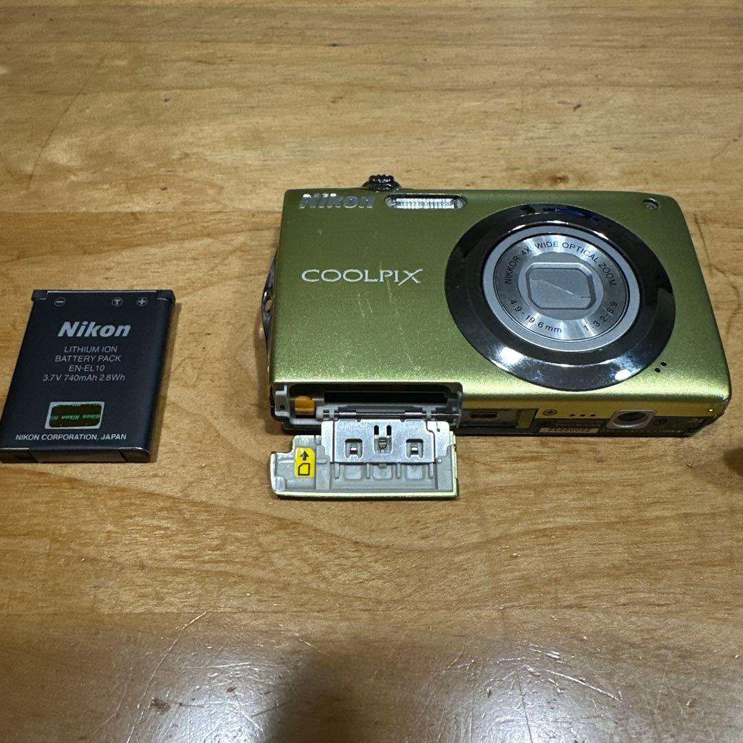 FUJIFILM NIKON OLYMPUS デジカメ　4台　ジャンク