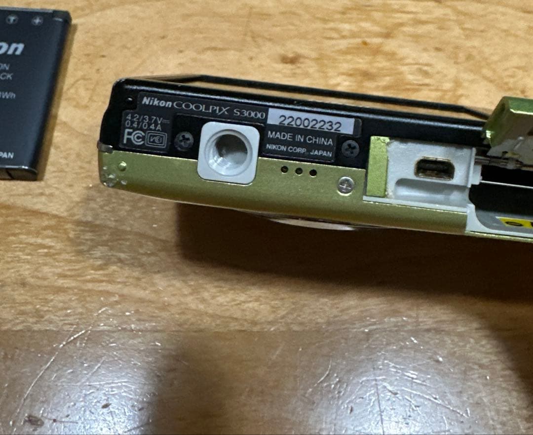 FUJIFILM NIKON OLYMPUS デジカメ　4台　ジャンク