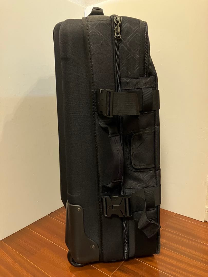 NIKE キャリーバック　78L