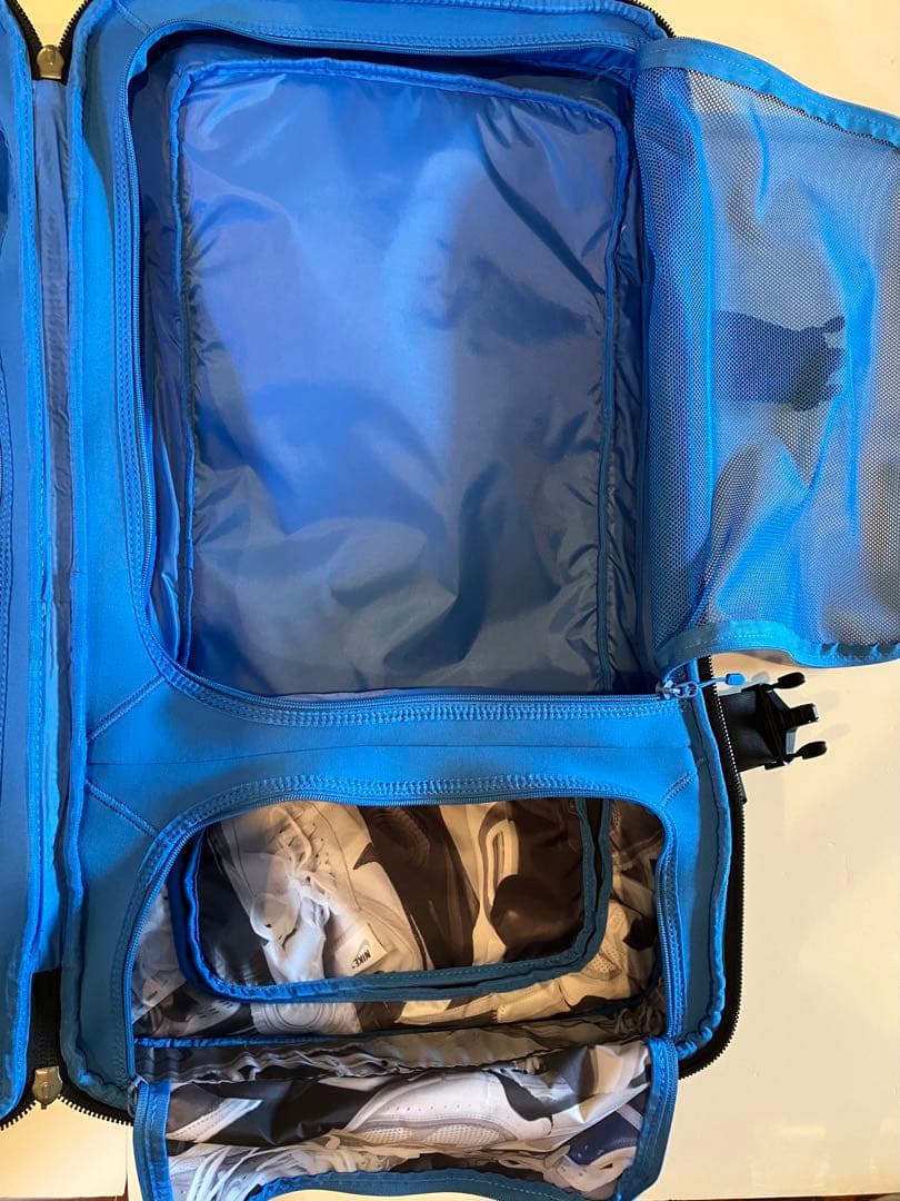 NIKE キャリーバック　78L