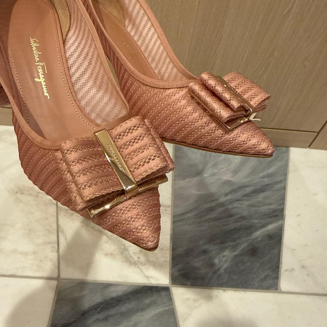 【美品】フェラガモ エレガントピンクリボンハイヒール7.5cm　サイズ7