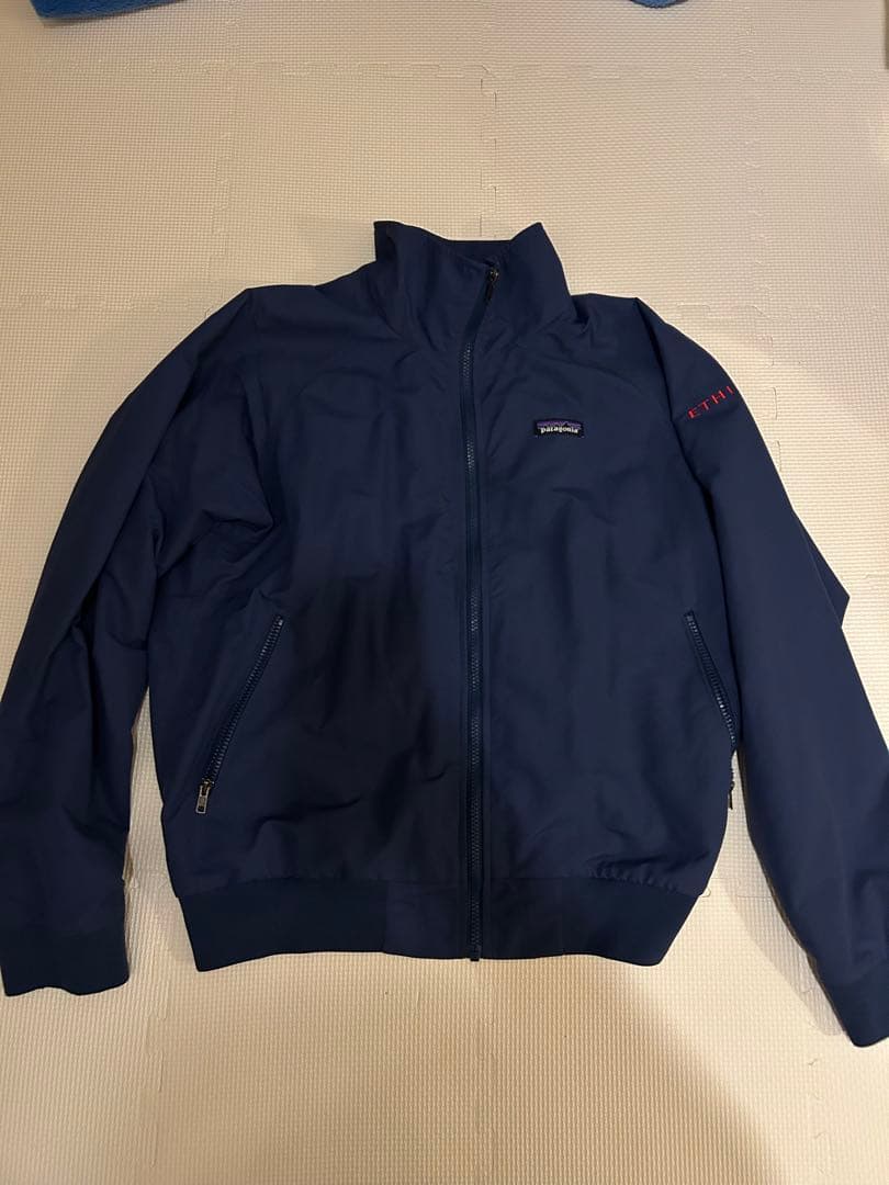 patagonia ナイロンジャケット ネイビー