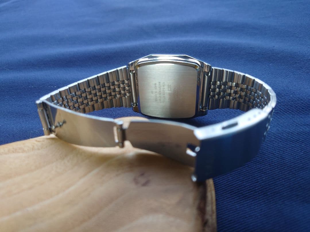 CASIOの腕時計/A1100D-1★新品未使用