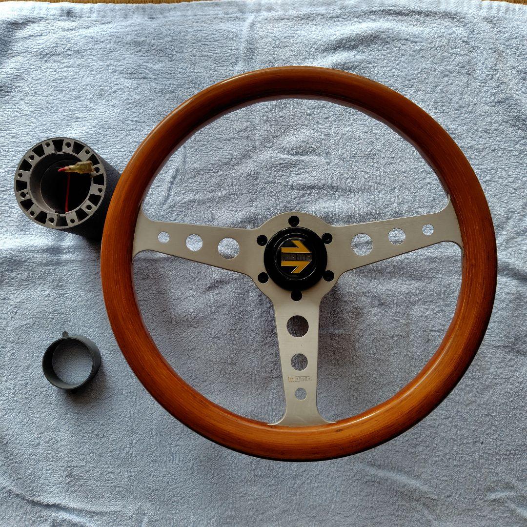 あ*ん様 momo ウッドステアリング ボス付き