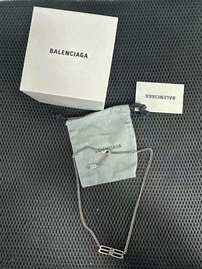 BALENCIAGA チェーンネックレス　新品同様