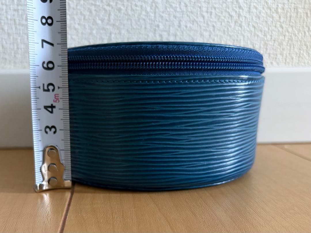 ルイヴィトン小物入 ほぼ使用せずに自宅に保管してありました。