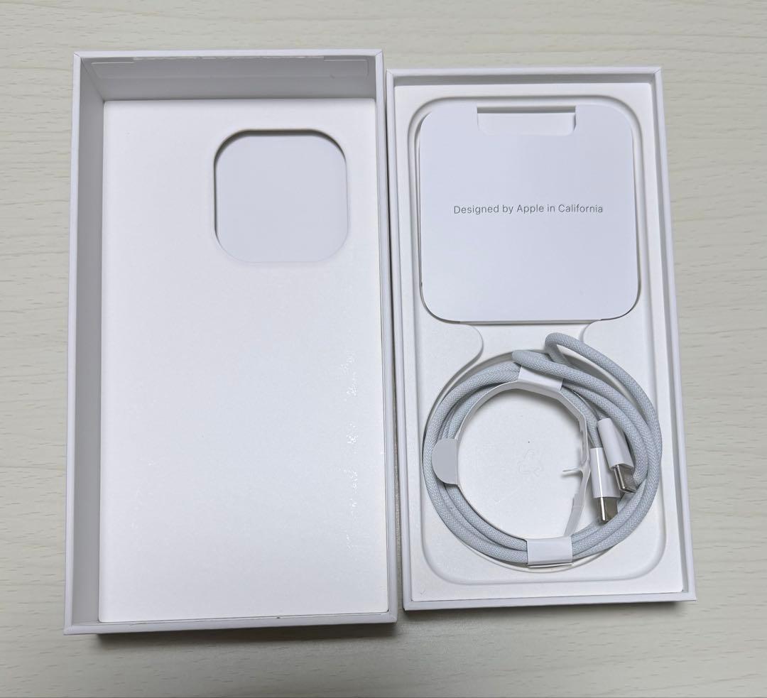 iPhone15Pro(ブラックチタニウム)256GB 本体+付属品付き