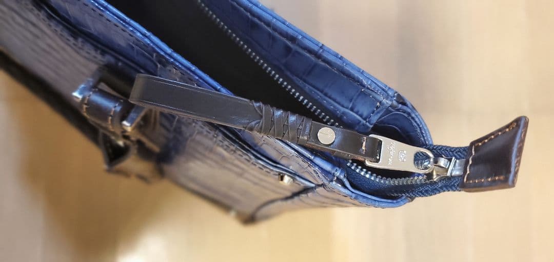 新品　Kiefer neu キーファーノイ アモーレ 本革 B4 クロコ型押し