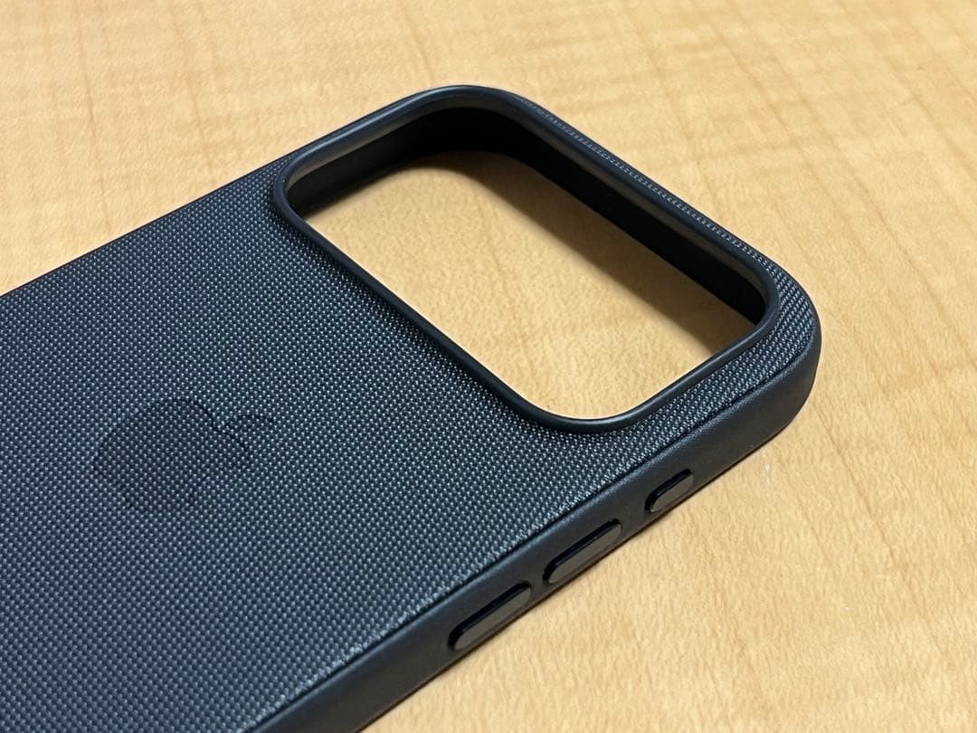 【リ】iPhone 17 Proテックウ ーブンケース ブラック