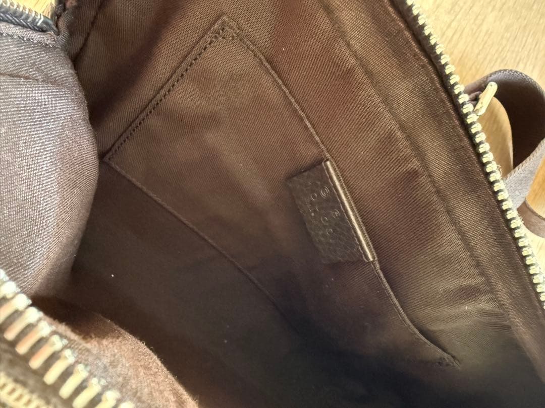 GUCCI ボディバック