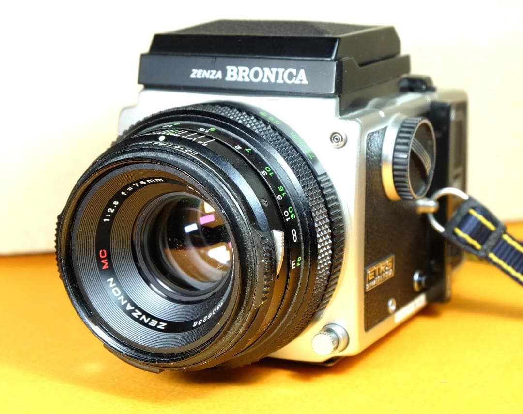 美品Zenza Bronica ETRS+ 75mm　中判カメラ 120フィルム