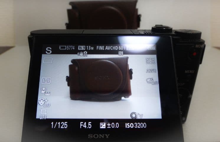 SONY DSC-WX500 ブラックとレザーケース