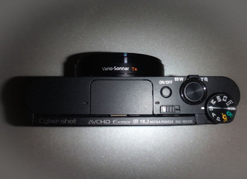 SONY DSC-WX500 ブラックとレザーケース