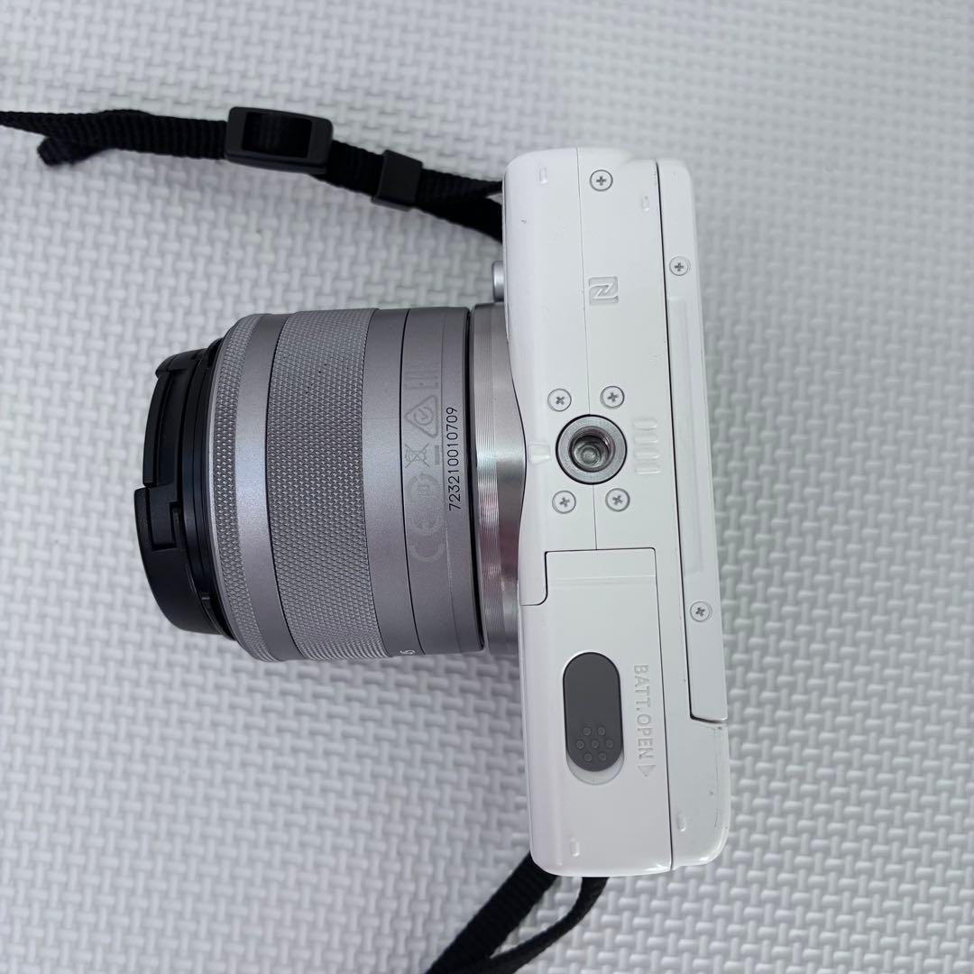 【値下げしました★】Canon EOS M100 シルバー ミラーレスカメラ