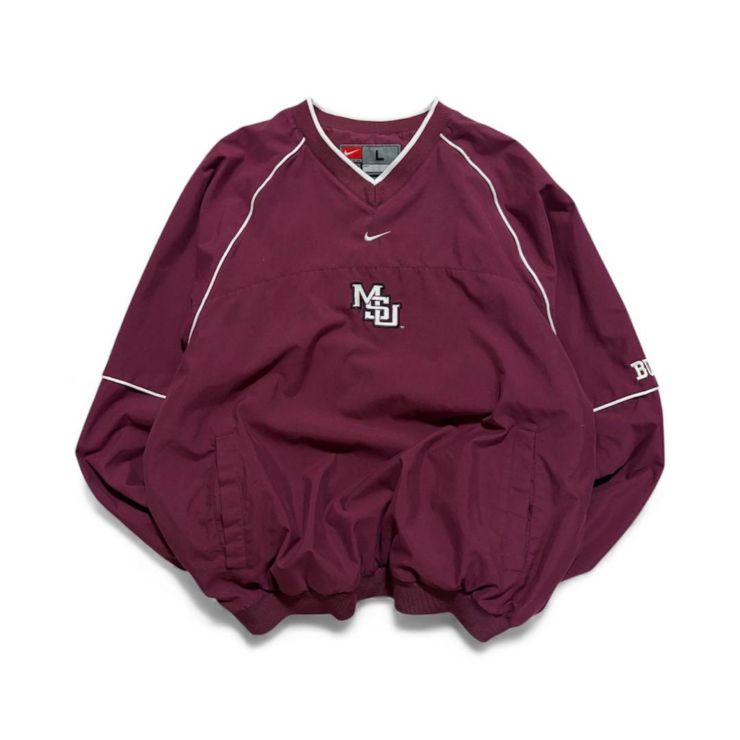 NIKEプルオーバー