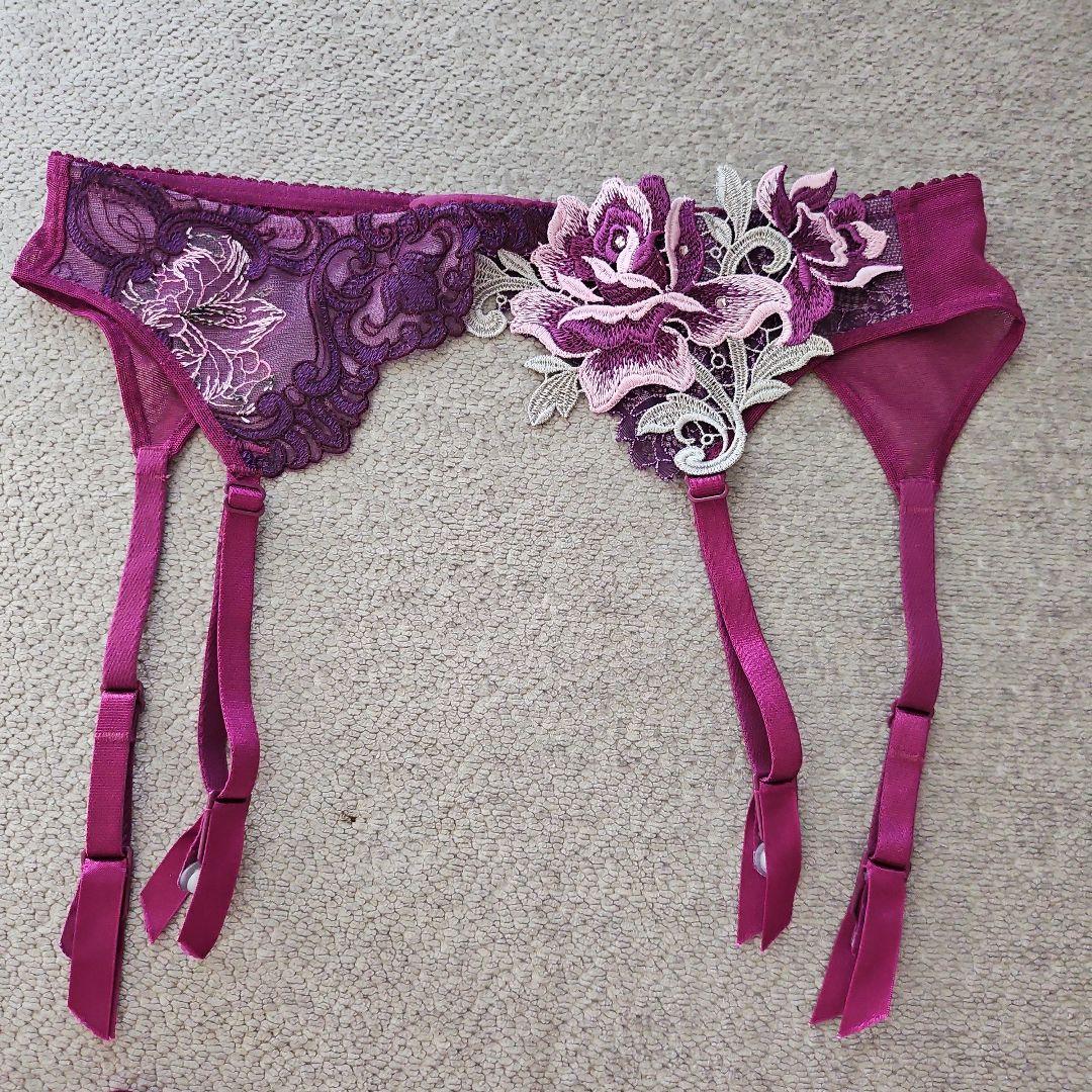 9/11大幅値下げ　サルート　82グループ　C65 ソング　ブラジャー　ガーター