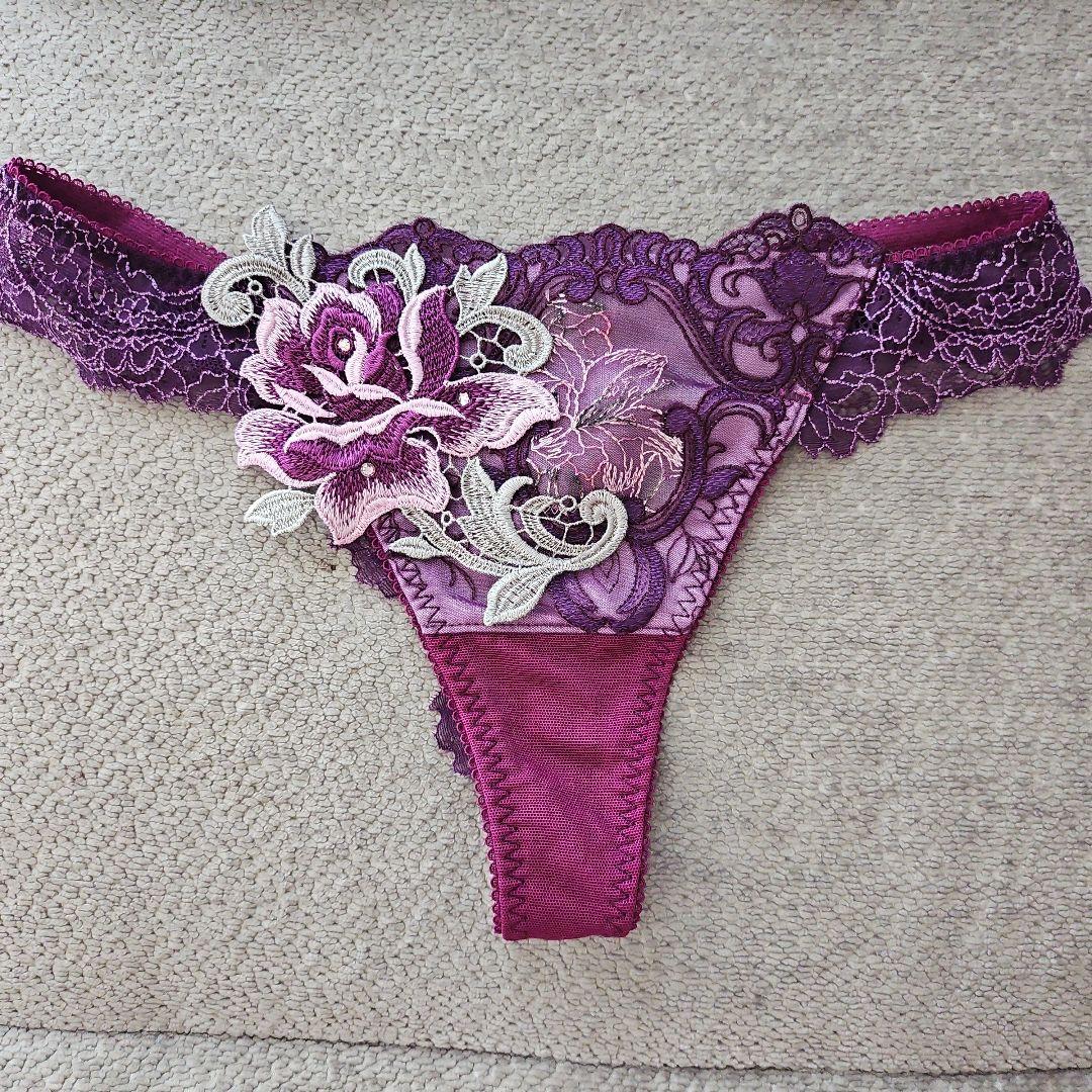 9/11大幅値下げ　サルート　82グループ　C65 ソング　ブラジャー　ガーター