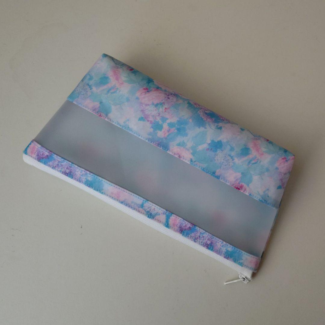 ふわふわ〈 リバティ 〉ラミネート・Ａ4横型紙袋型トートバッグ他