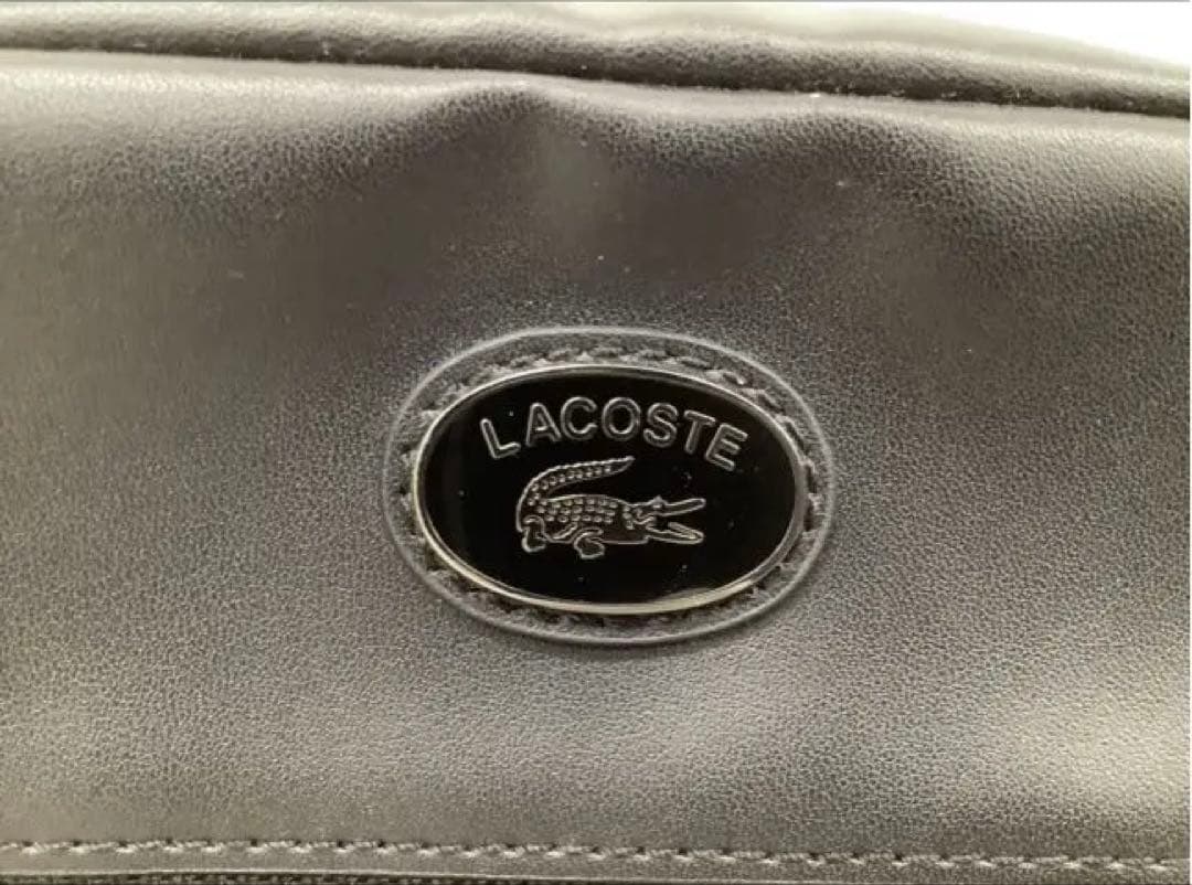 LACOSTE ブラック ショルダーバッグ